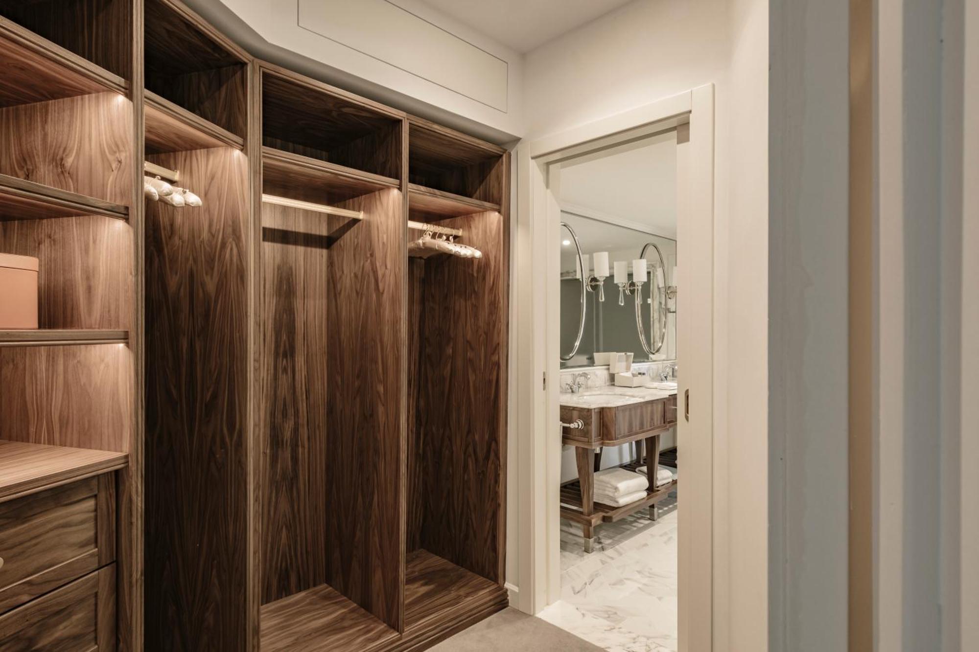 Corinthia Palace Malta Attard Ngoại thất bức ảnh A walk-in closet
